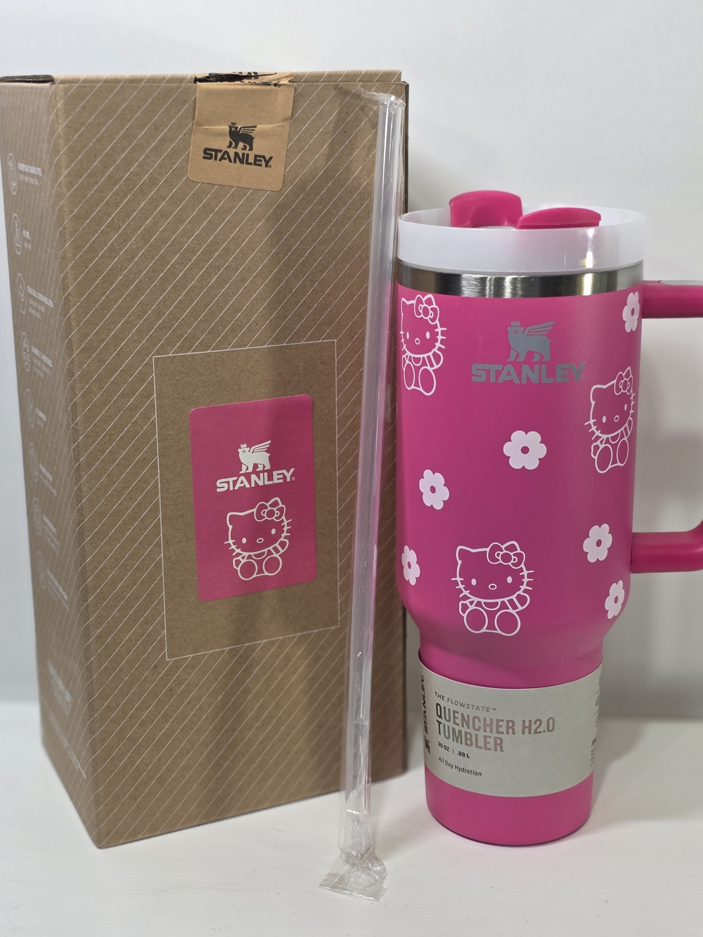 Stanley x Hello Kitty Quencher H2.0 40oz Pink Tumbler NWT